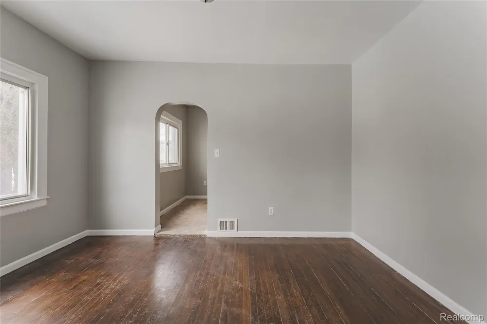 1623 Electric Avenue Lincoln Park City, MI 48146