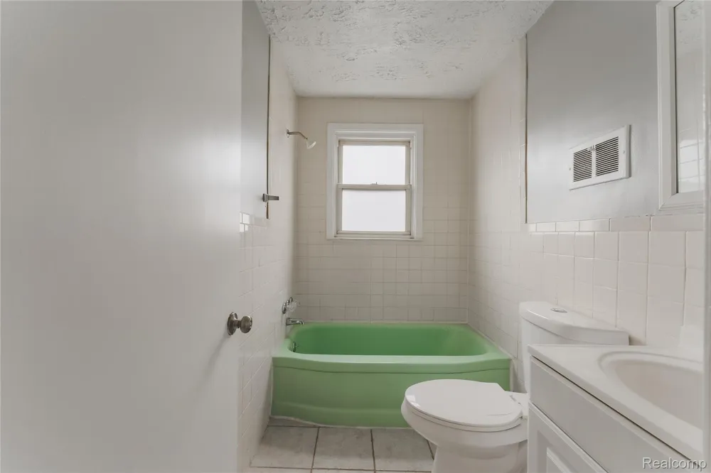 1623 Electric Avenue Lincoln Park City, MI 48146