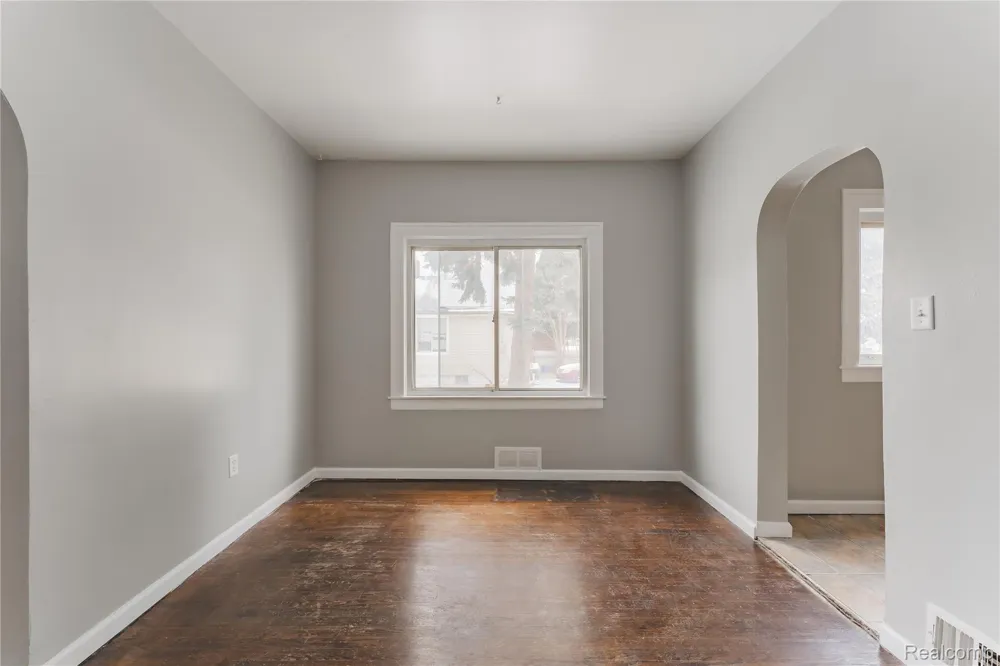 1623 Electric Avenue Lincoln Park City, MI 48146