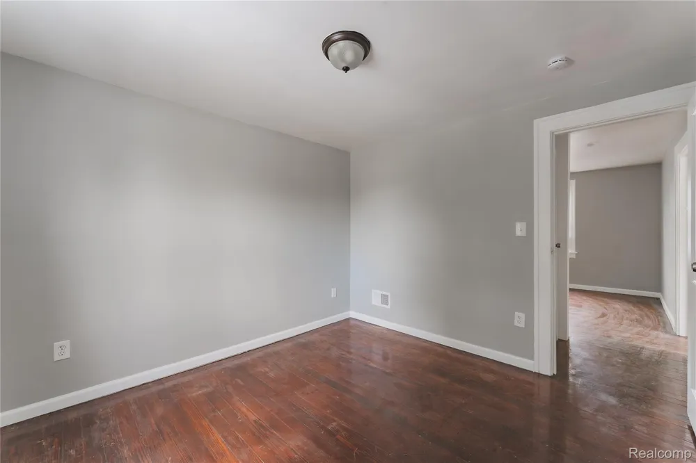 1623 Electric Avenue Lincoln Park City, MI 48146