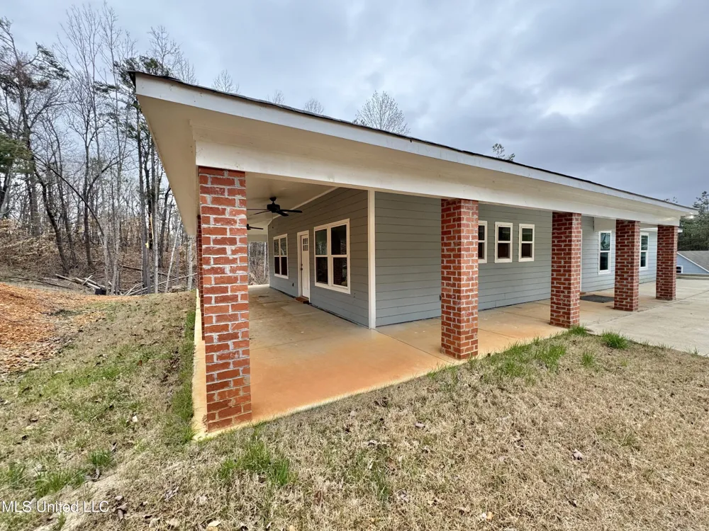 68 River Bend Park Drive Iuka, MS 38852