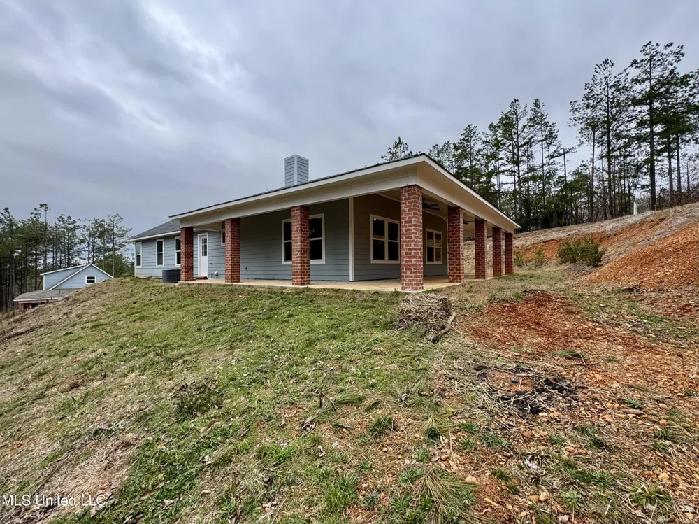 68 River Bend Park Drive Iuka, MS 38852