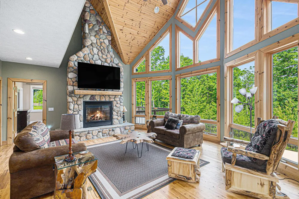 5575 M 72 Clearwater Township, MI 49690