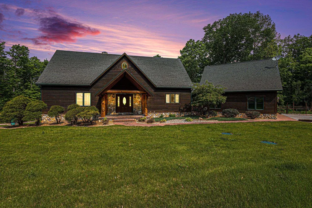 5575 M 72 Clearwater Township, MI 49690