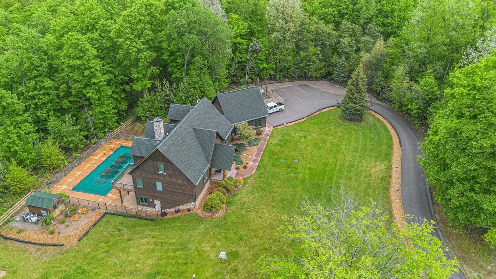 5575 M 72 Clearwater Township, MI 49690