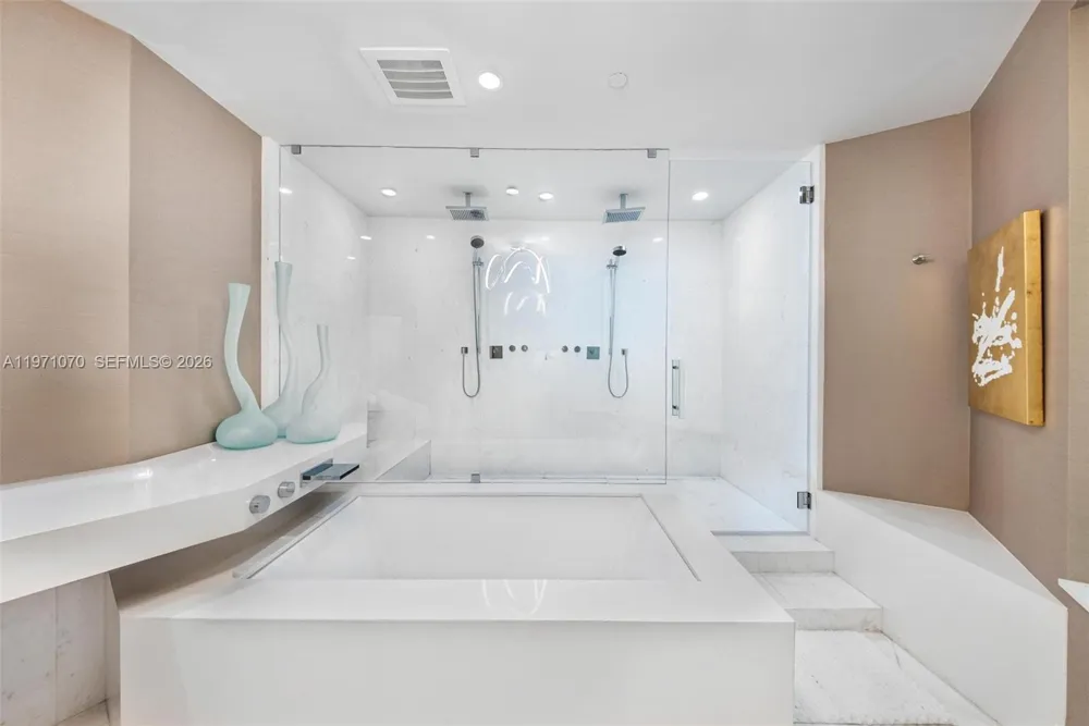 18555 Collins Ave #5003 Sunny Isles Beach, FL 33160