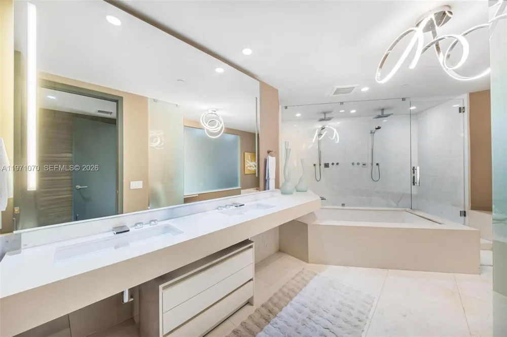 18555 Collins Ave #5003 Sunny Isles Beach, FL 33160