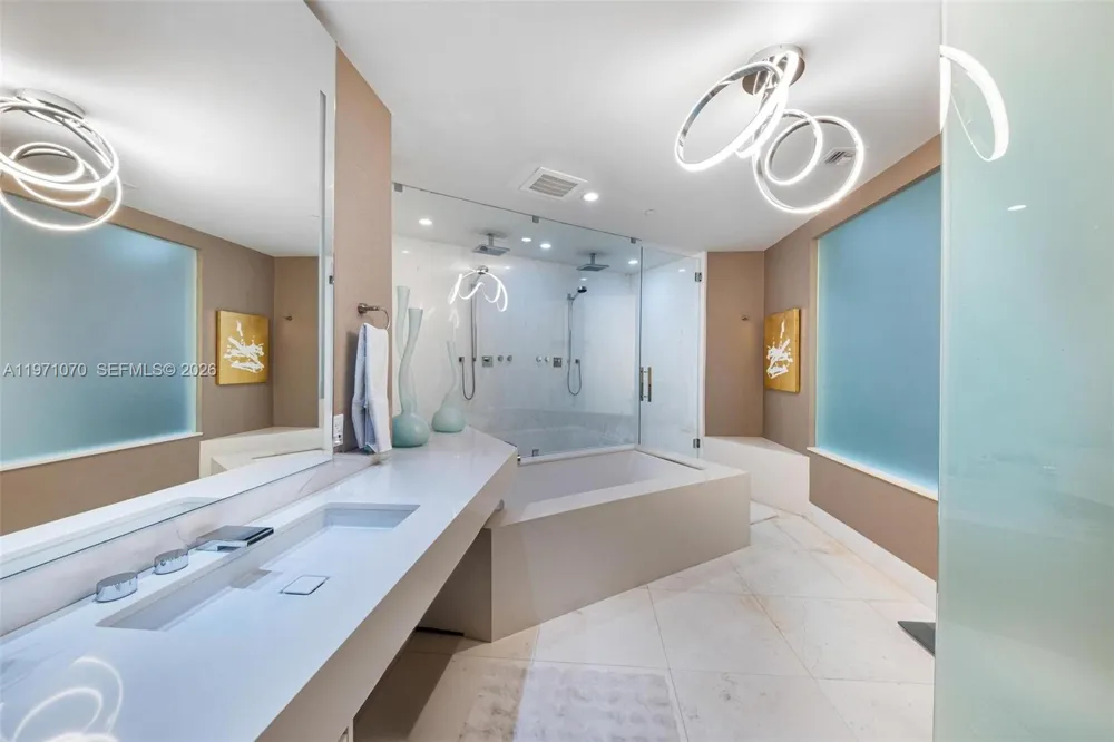 18555 Collins Ave #5003 Sunny Isles Beach, FL 33160