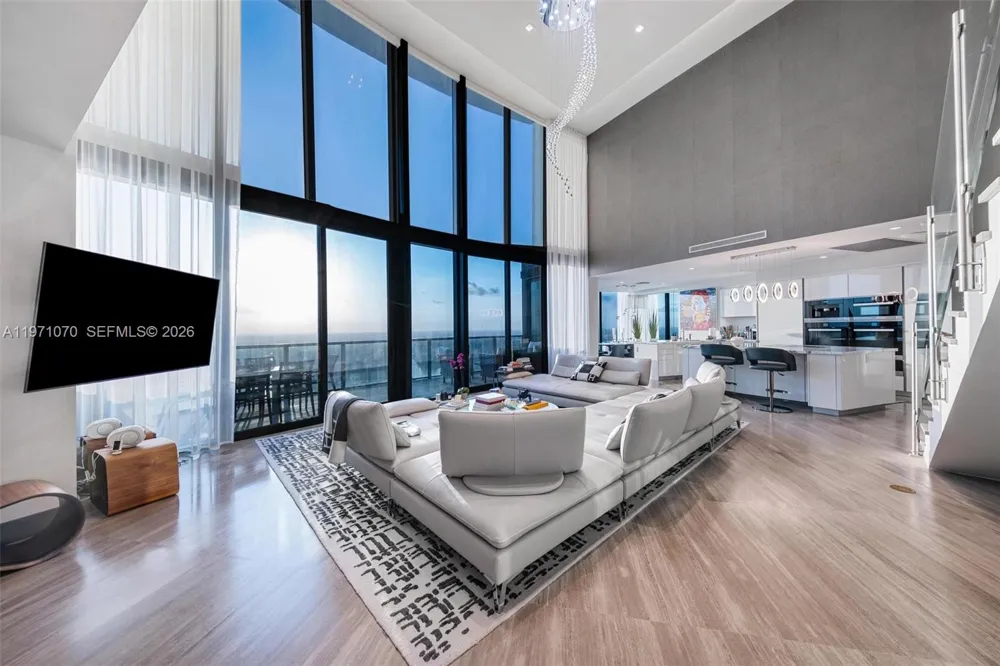 18555 Collins Ave #5003 Sunny Isles Beach, FL 33160