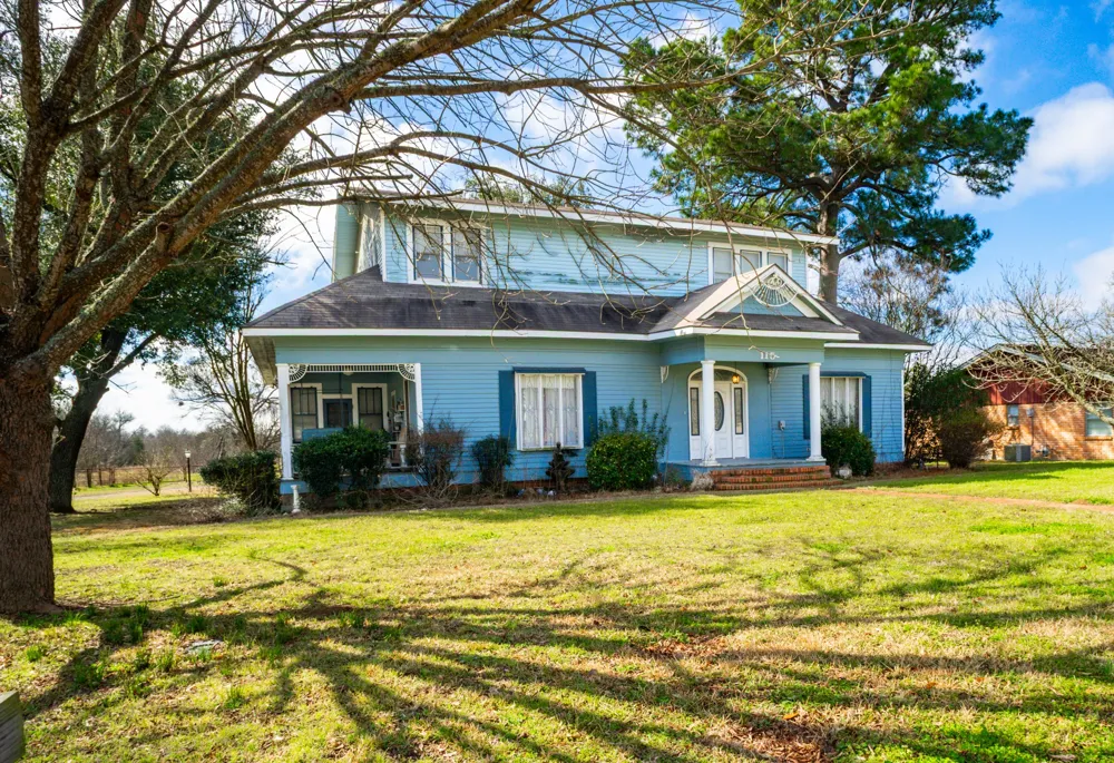 115 E Brazos Wortham, TX 76693