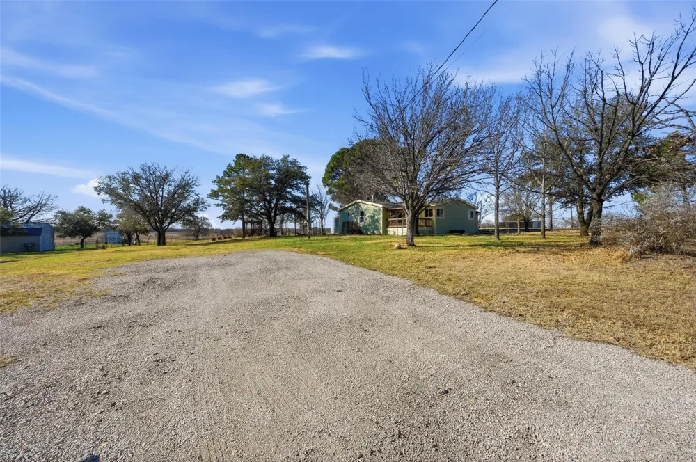 1050 Stadium Drive Joshua, TX 76058