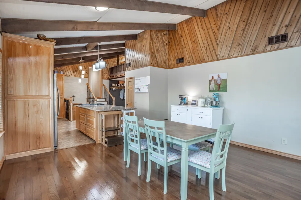231 Hickory Street Lindsay, TX 76250