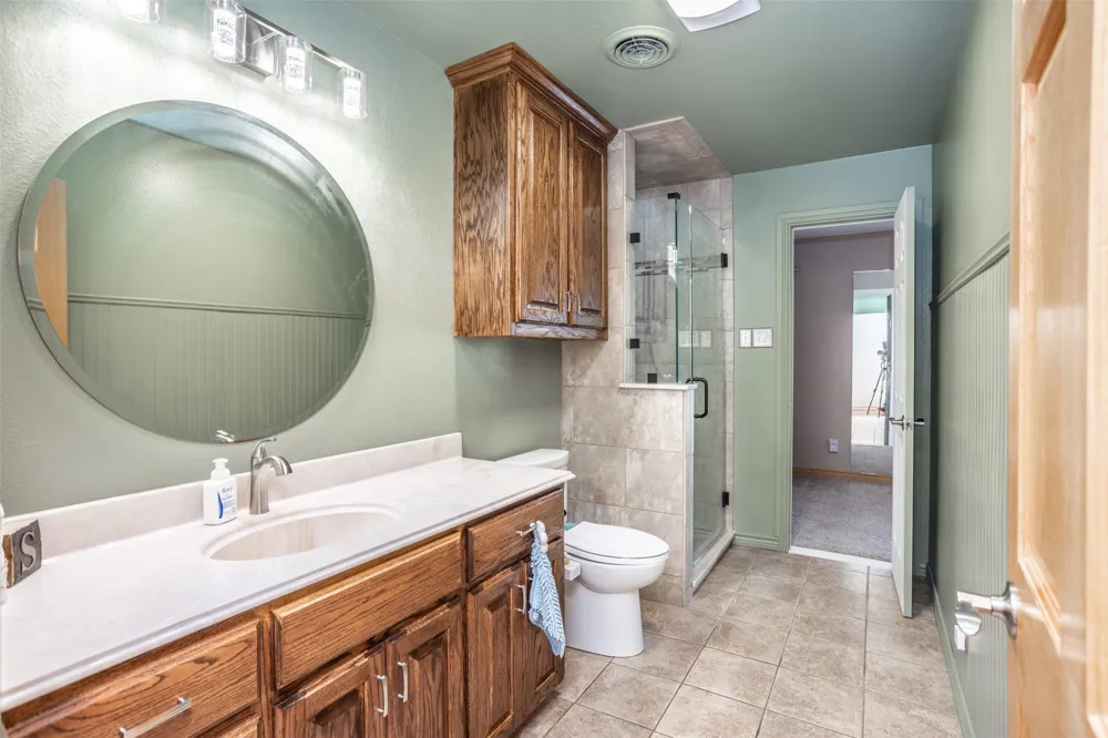 231 Hickory Street Lindsay, TX 76250