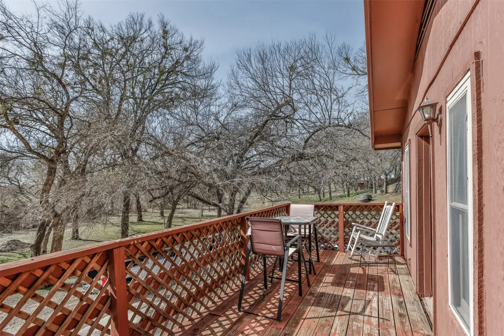 231 Hickory Street Lindsay, TX 76250