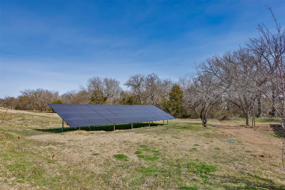 231 Hickory Street Lindsay, TX 76250