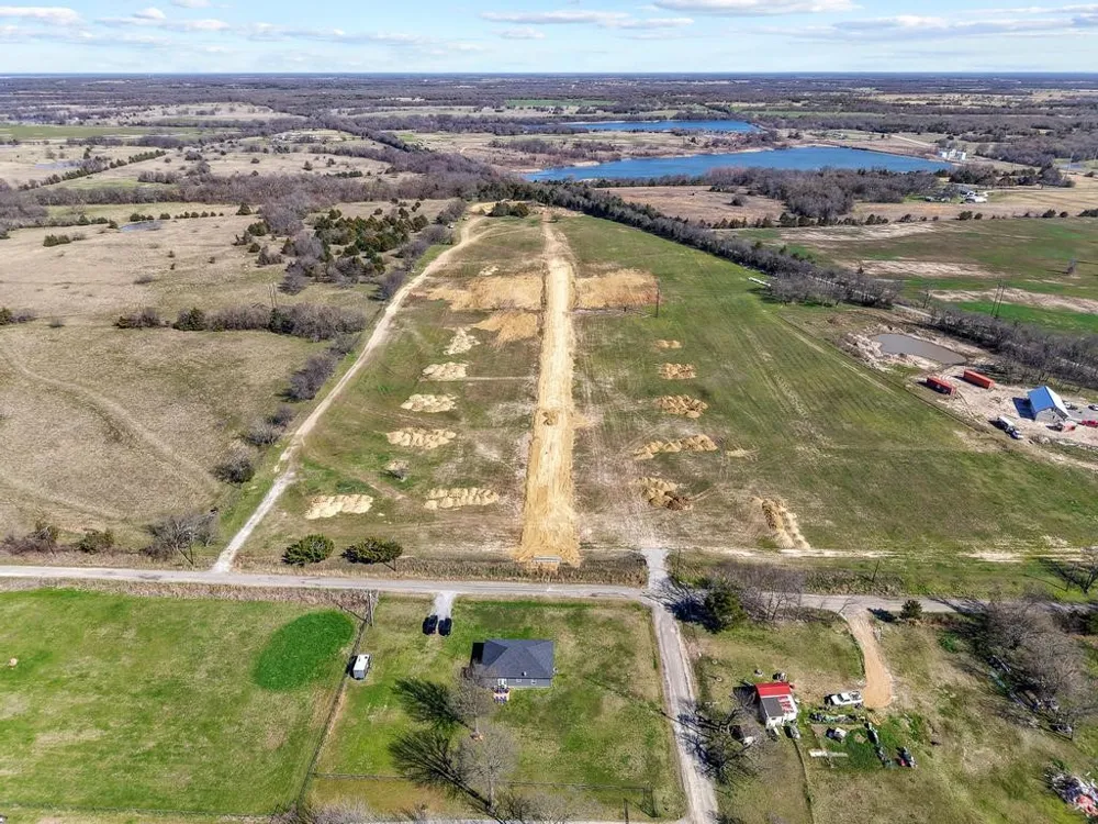 355 Roundtree Circle Wolfe City, TX 75496