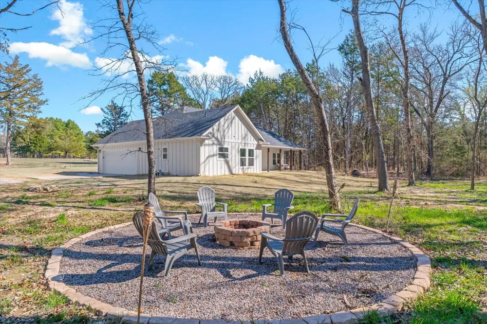 1159 Highway 276 Emory, TX 75440