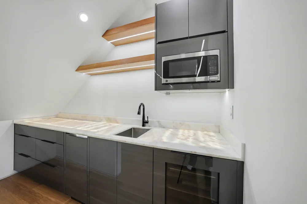 9457 Waterview Road Dallas, TX 75218