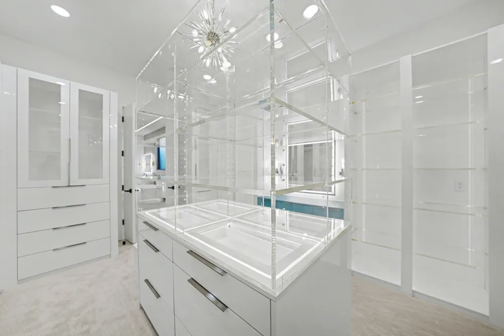 9457 Waterview Road Dallas, TX 75218