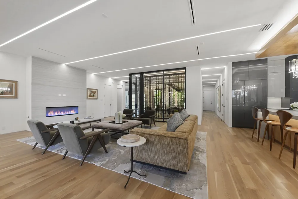 9457 Waterview Road Dallas, TX 75218