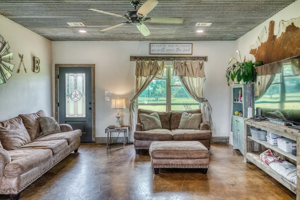 1850 Lcr 439 Mexia, TX 76667