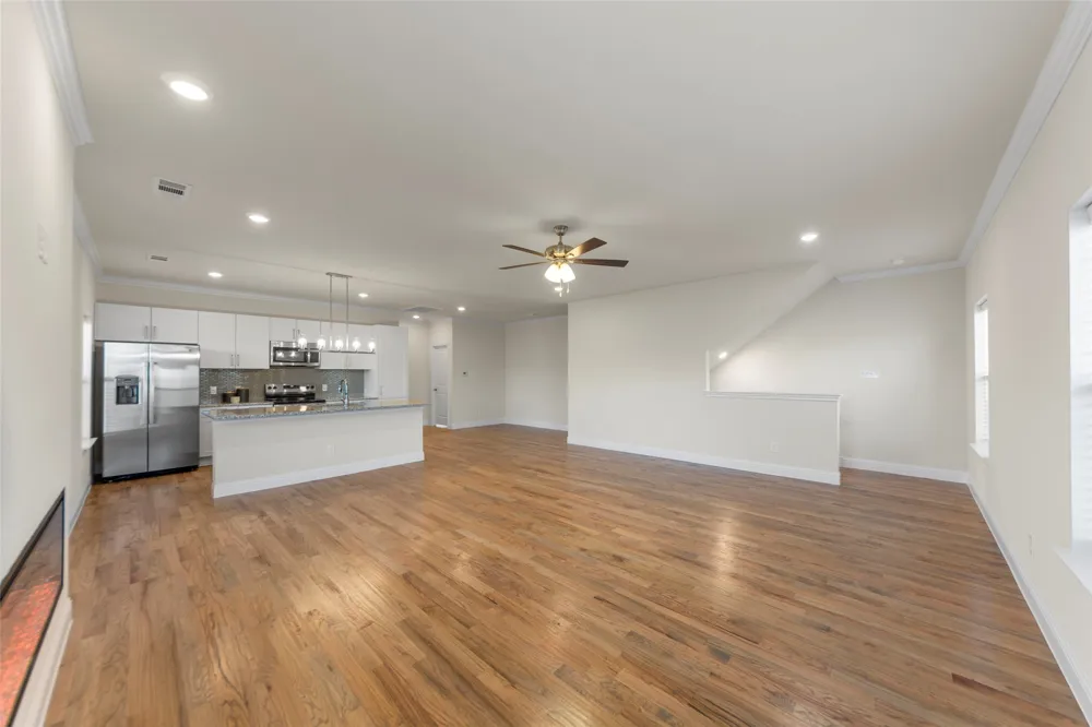 6373 MASON COURT Dallas, TX 75227