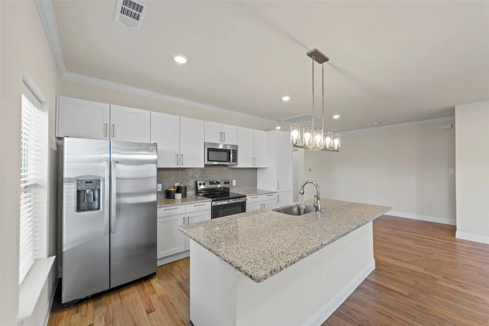6373 MASON COURT Dallas, TX 75227