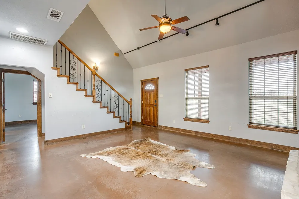 2220 Lazy Bend Road Millsap, TX 76066