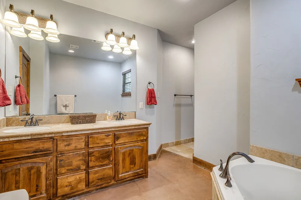 2220 Lazy Bend Road Millsap, TX 76066