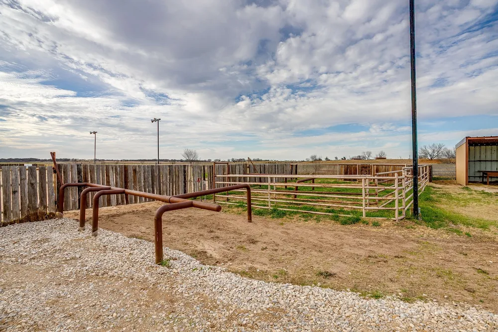 2220 Lazy Bend Road Millsap, TX 76066