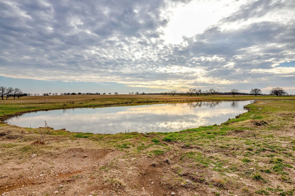 2220 Lazy Bend Road Millsap, TX 76066