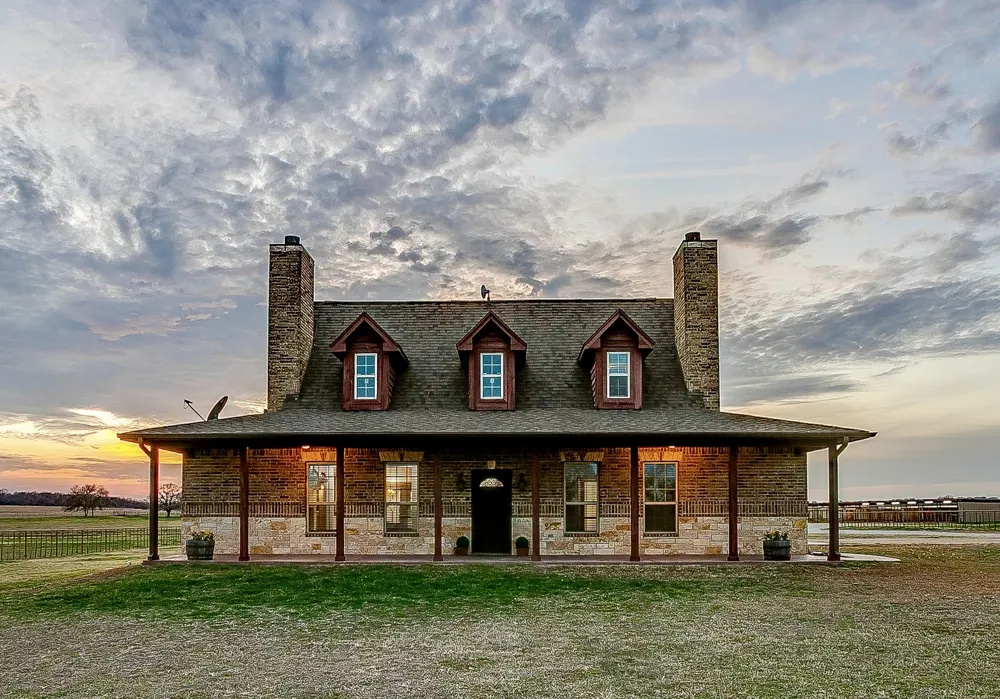 2220 Lazy Bend Road Millsap, TX 76066