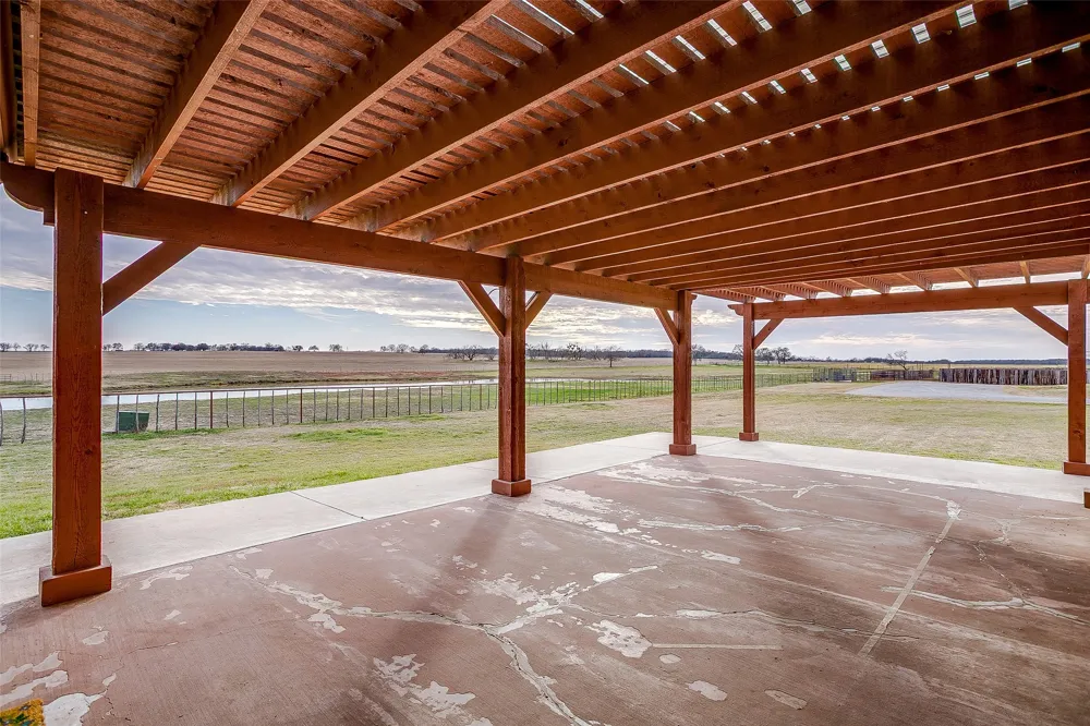 2220 Lazy Bend Road Millsap, TX 76066
