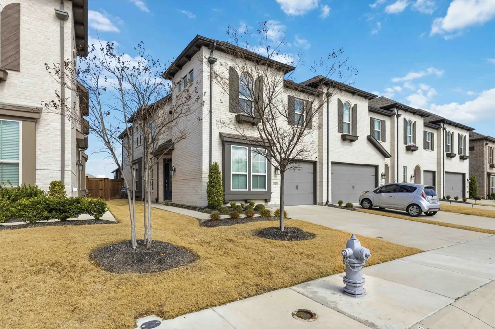 1128 Queensdown Way Forney, TX 75126