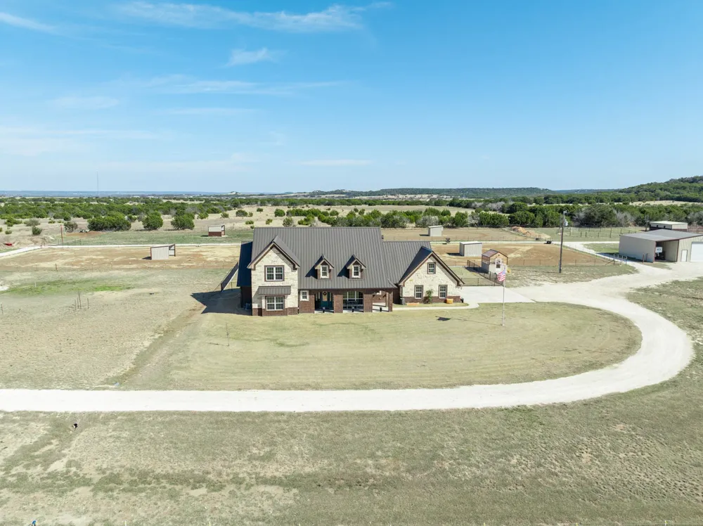 417 County Road 60 Gatesville, TX 76528