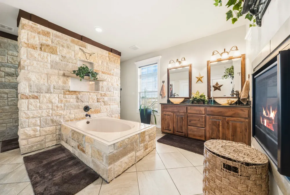 417 County Road 60 Gatesville, TX 76528