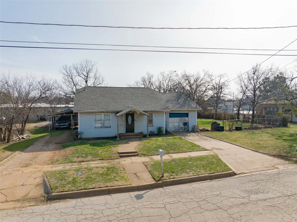 1109 W Elm Street Breckenridge, TX 76424