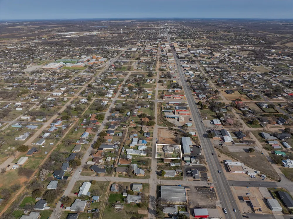 1109 W Elm Street Breckenridge, TX 76424