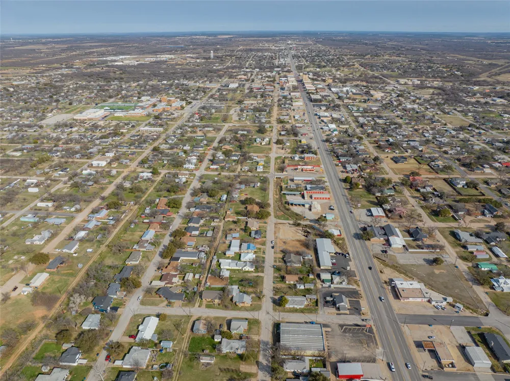 1109 W Elm Street Breckenridge, TX 76424