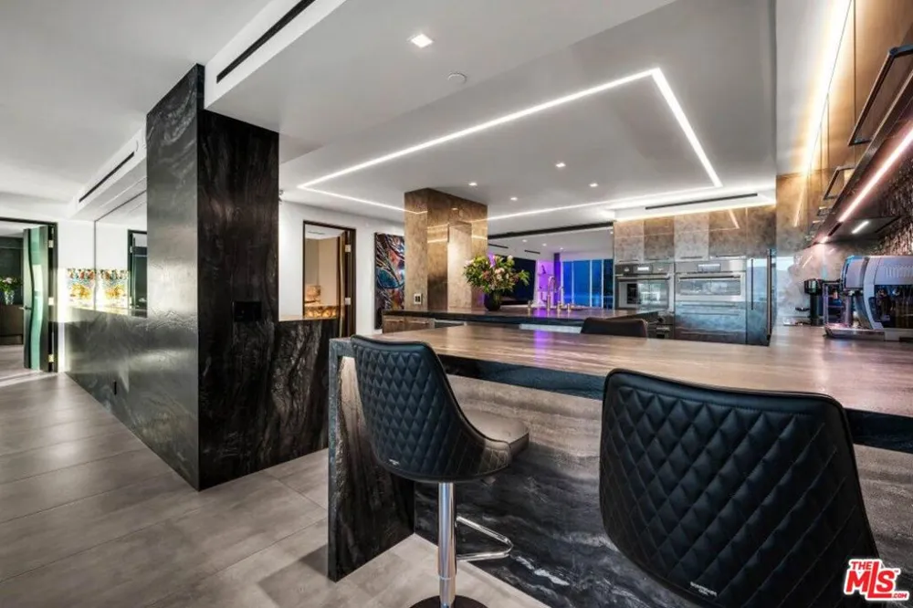 101 Ocean Avenue #C300 Santa Monica, CA 90402