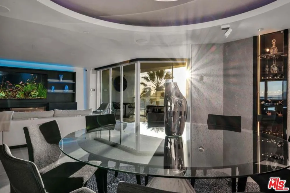 101 Ocean Avenue #C300 Santa Monica, CA 90402