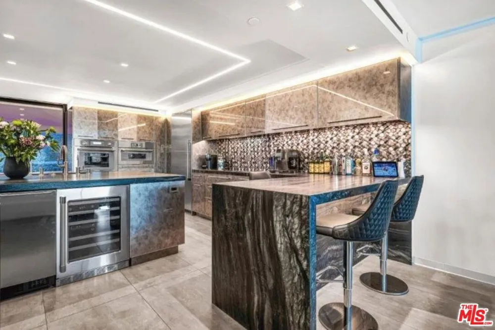 101 Ocean Avenue #C300 Santa Monica, CA 90402