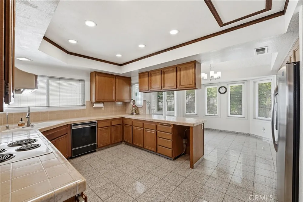 18831 Winnwood Lane Santa Ana, CA 92705