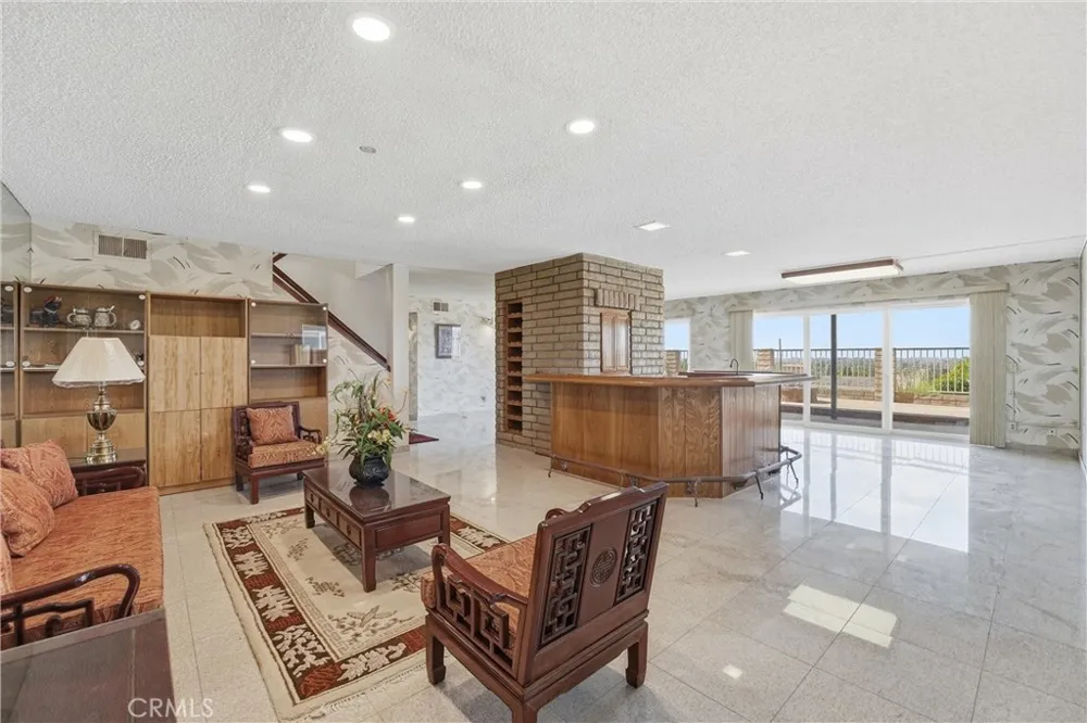 18831 Winnwood Lane Santa Ana, CA 92705