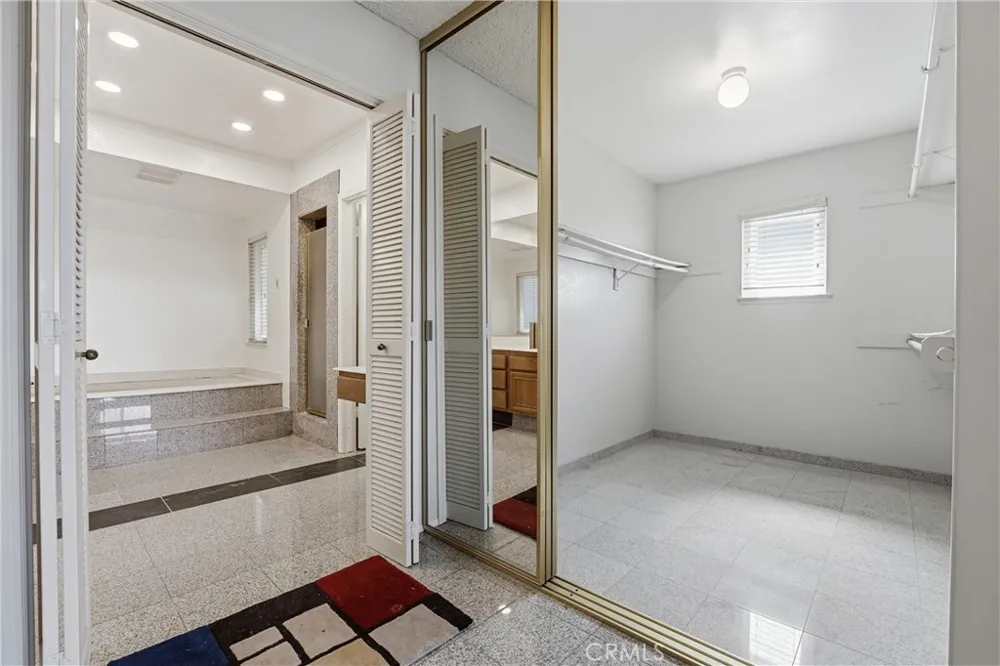 18831 Winnwood Lane Santa Ana, CA 92705