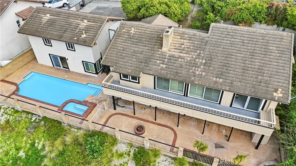 18831 Winnwood Lane Santa Ana, CA 92705