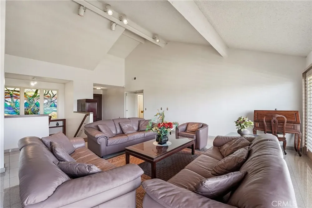 18831 Winnwood Lane Santa Ana, CA 92705