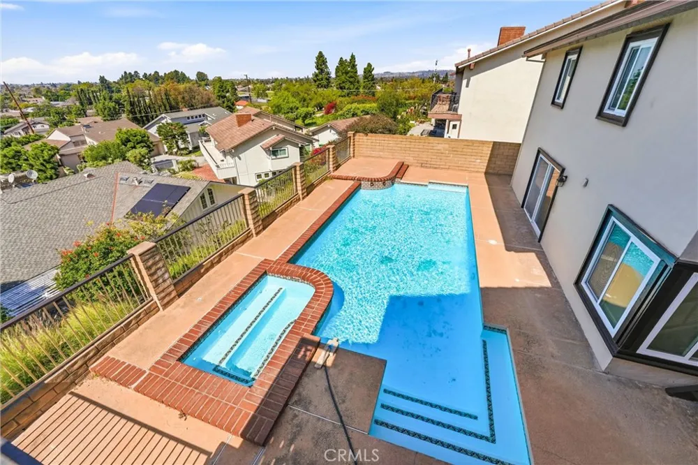18831 Winnwood Lane Santa Ana, CA 92705