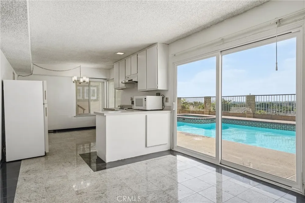 18831 Winnwood Lane Santa Ana, CA 92705