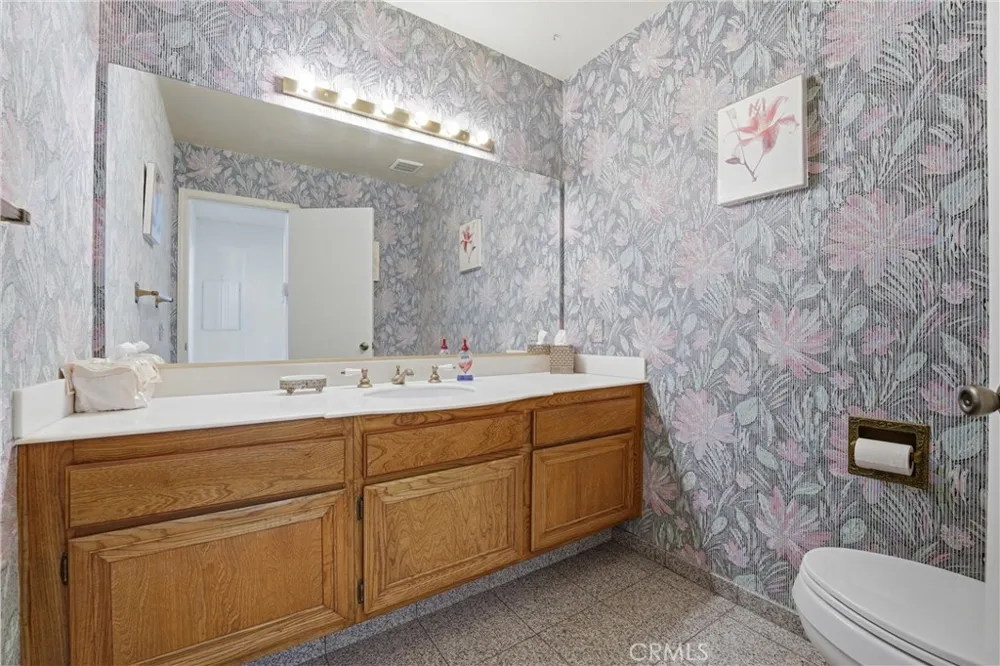18831 Winnwood Lane Santa Ana, CA 92705